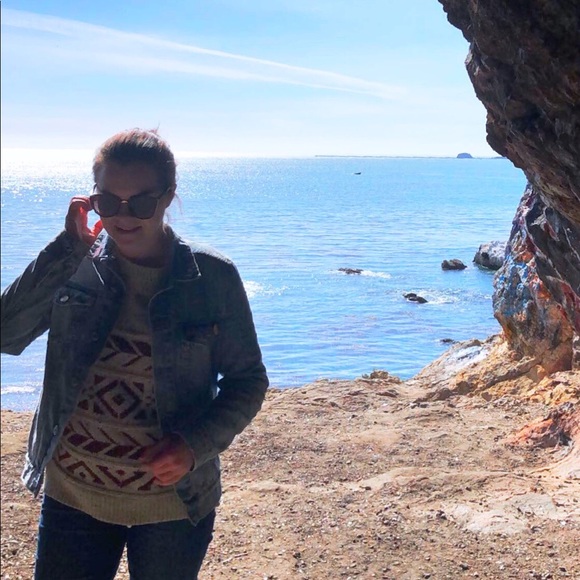 Meet your Posher, Julianna - Picture 3 of 8